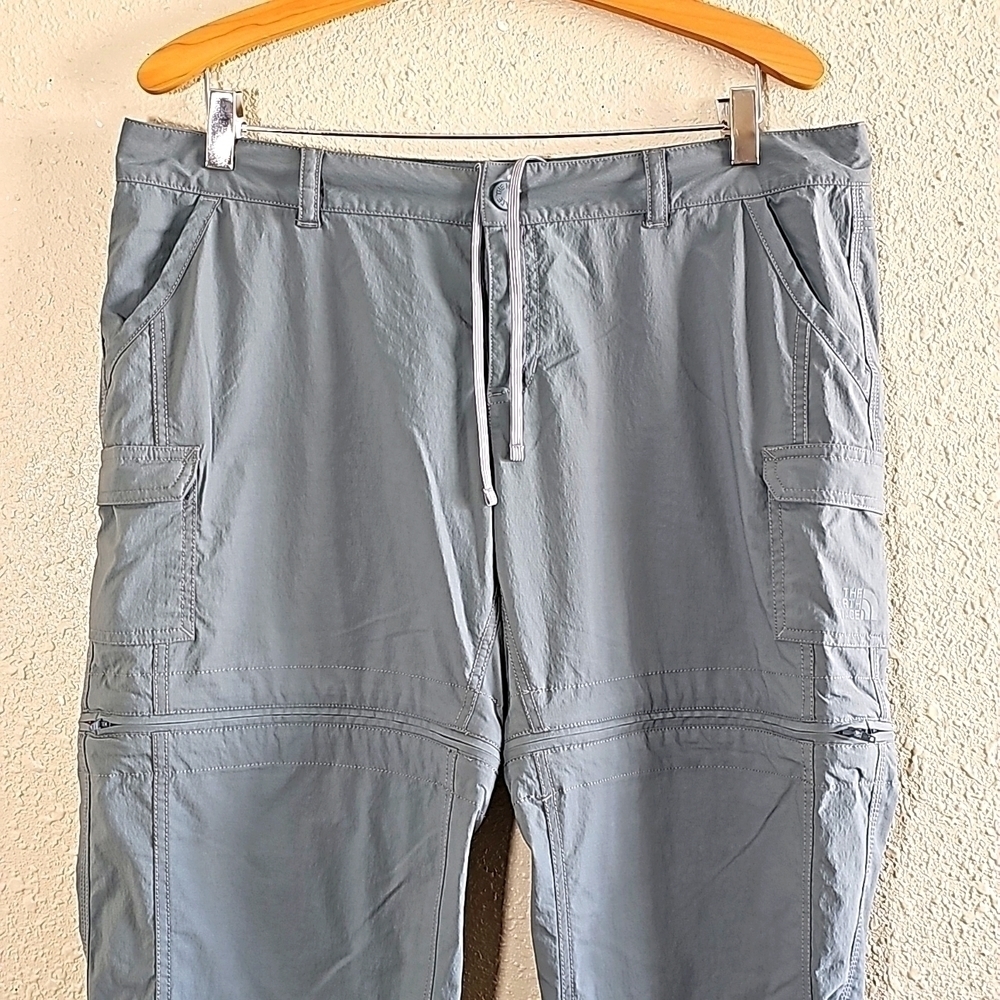 The North Face Convertible Pants. - Picture 2 of 12